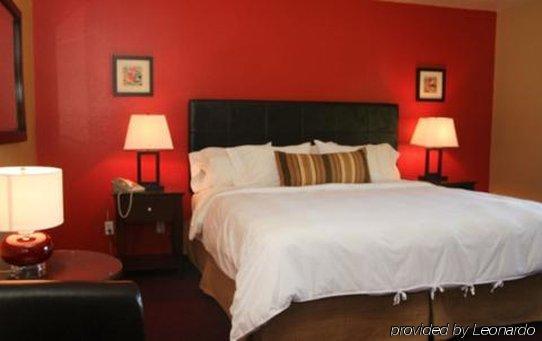 Driftwood Hotel 3*