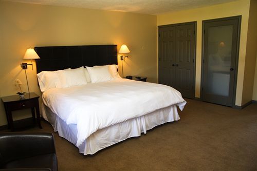 Driftwood Hotel Springdale