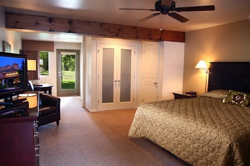 Driftwood 3* Springdale